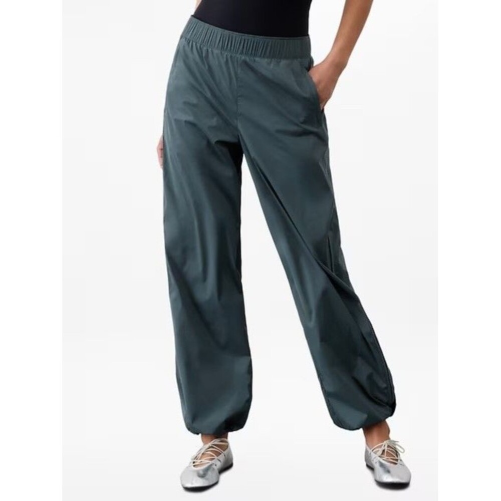 Athleta Rise Women’s Jogger Pants size L NWT Pull-On Stretch Nylon Waterproof - Picture 1 of 9